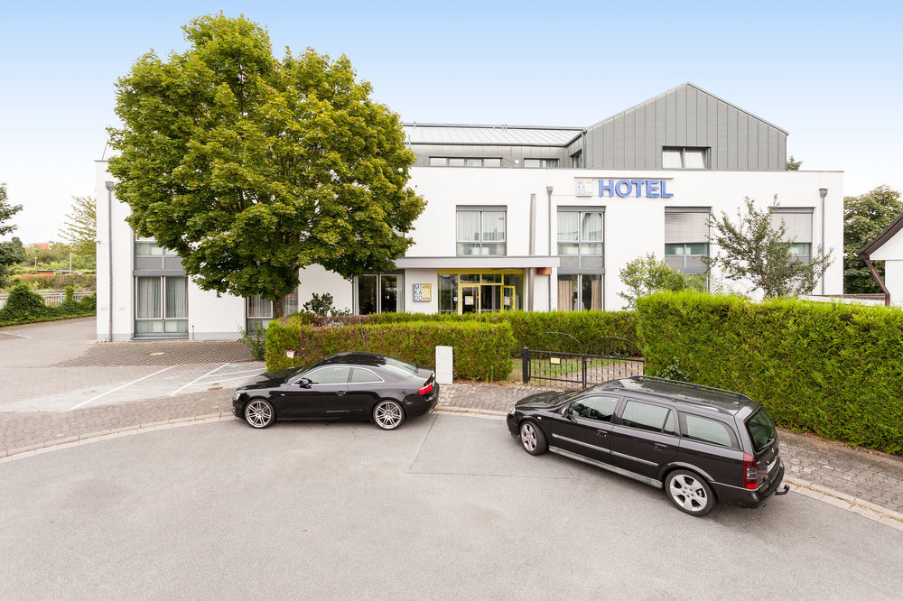 Plaza Suites Ruesselsheim Exterior photo